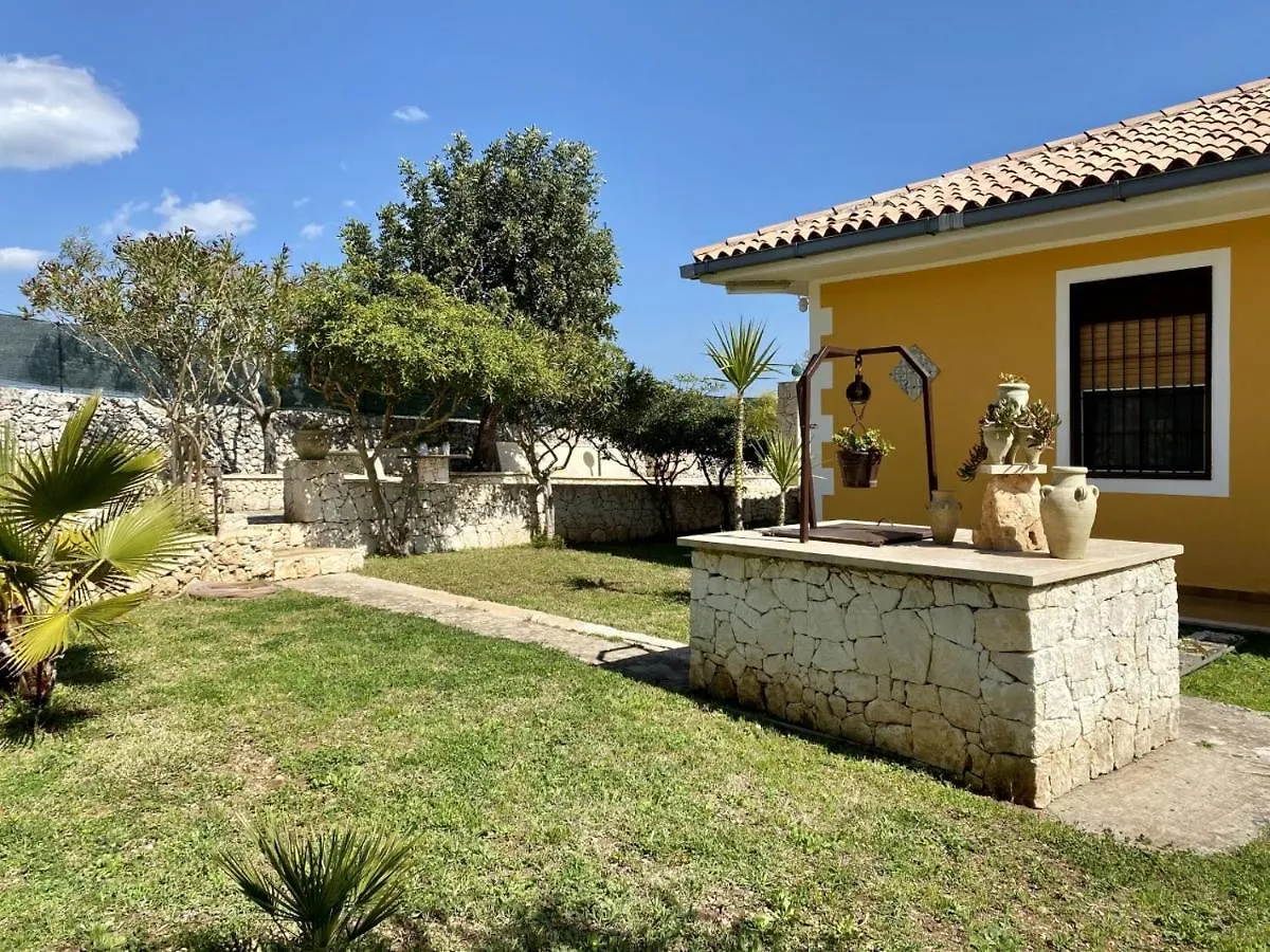 Villa Leonardo Casa Vacanze Canicattini Bagni