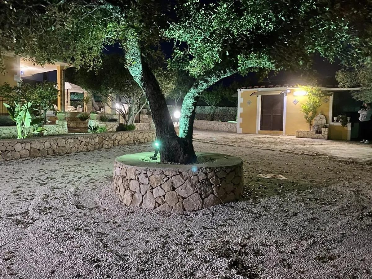 Villa Leonardo Casa Vacanze Canicattini Bagni Italia
