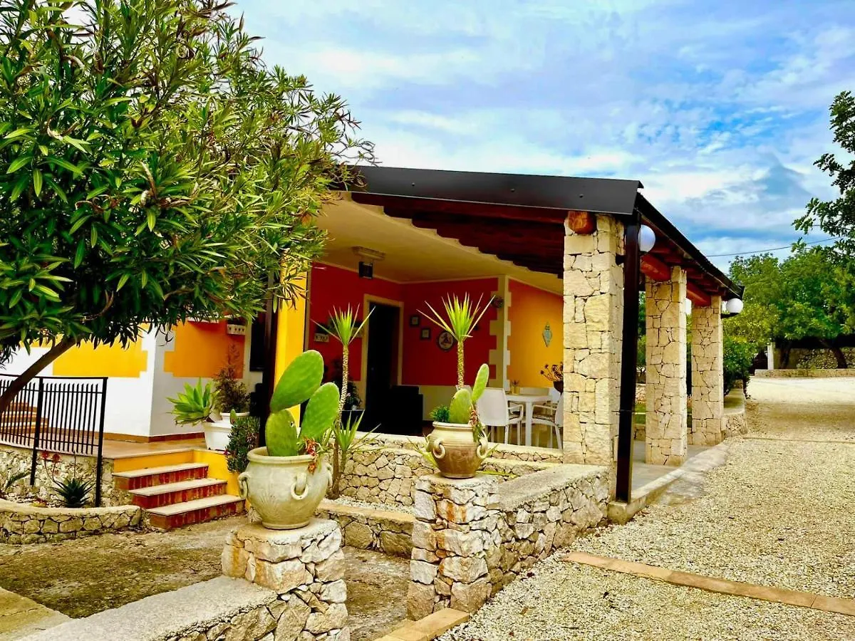 Villa Leonardo Casa Vacanze Canicattini Bagni 0*,  Italia