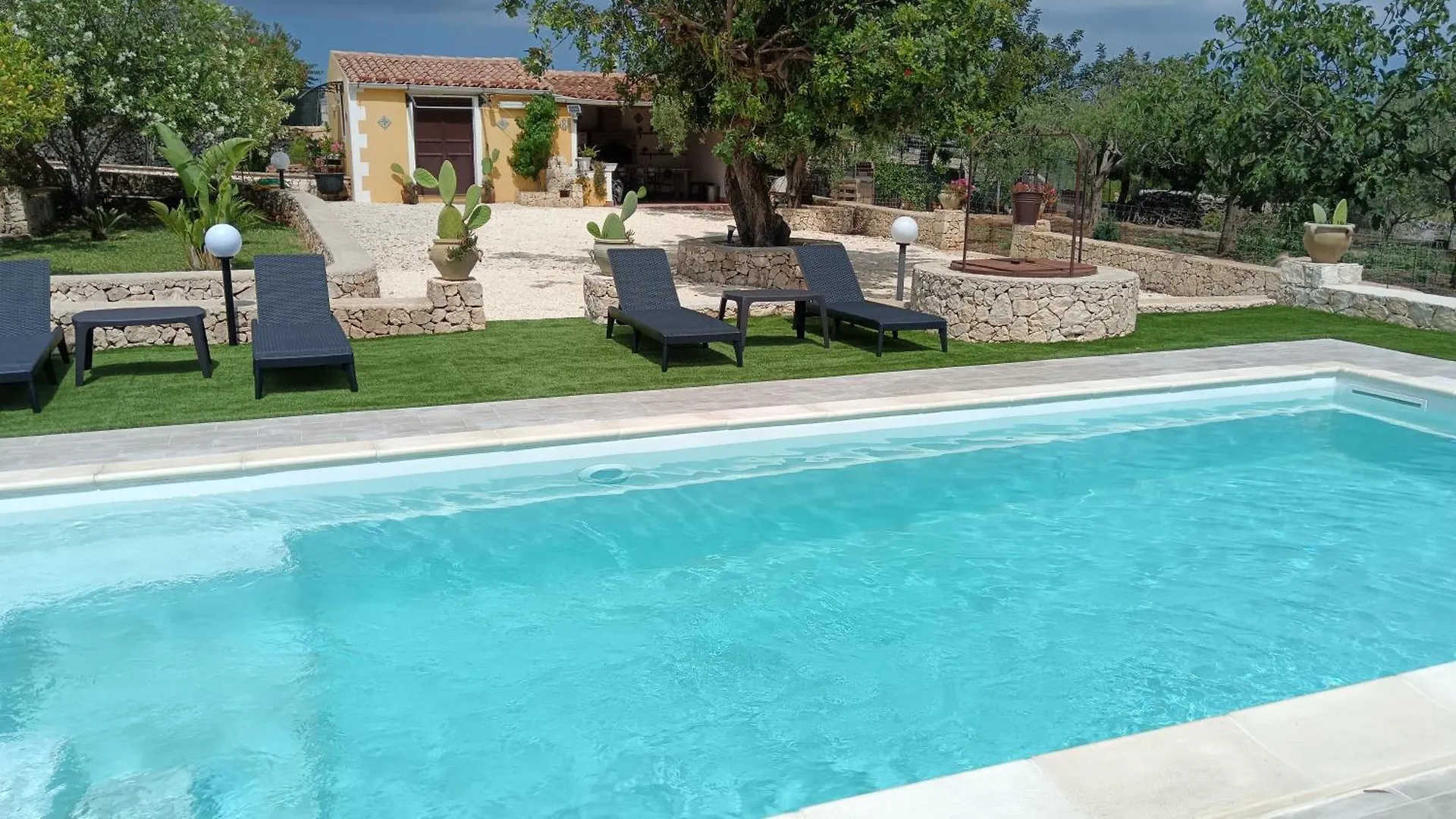 Villa Leonardo Casa Vacanze Canicattini Bagni