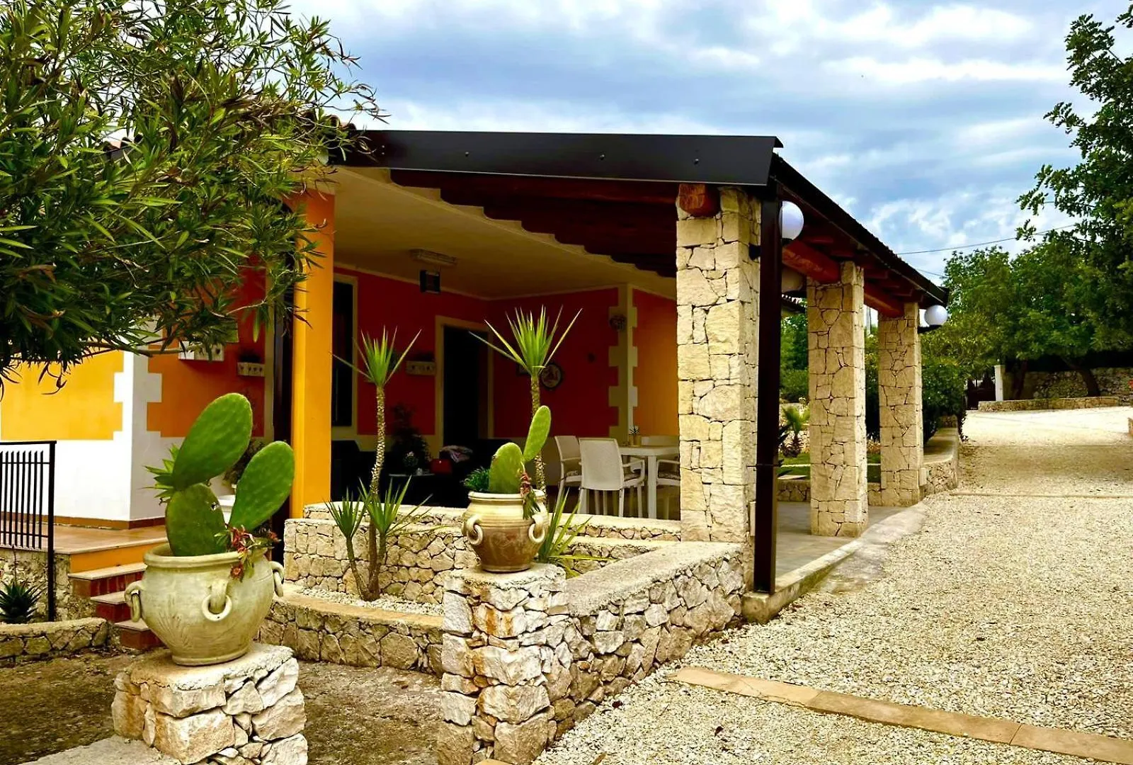 Villa Leonardo Casa Vacanze Canicattini Bagni Italia