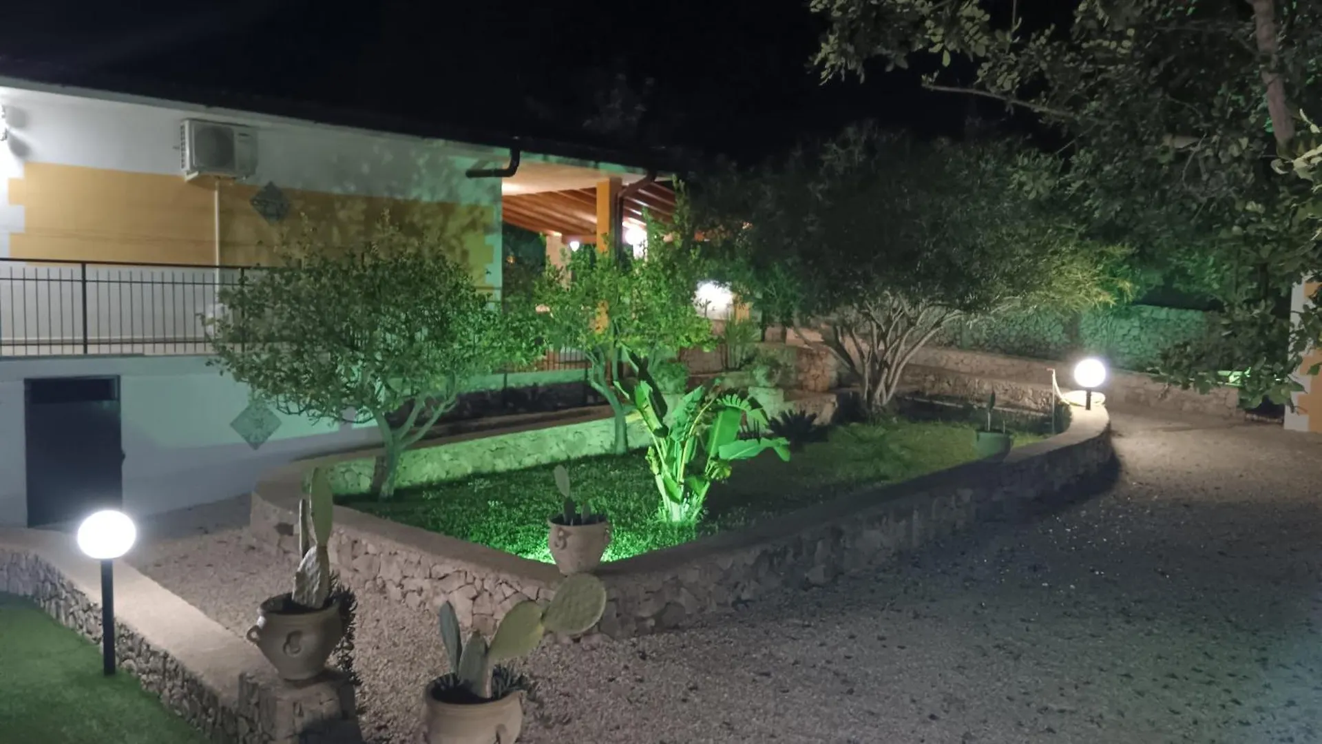 Villa Leonardo Casa Vacanze Canicattini Bagni