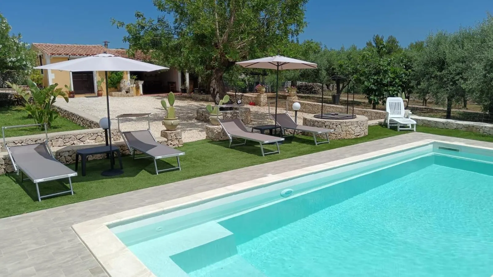 Villa Leonardo Casa Vacanze Canicattini Bagni
